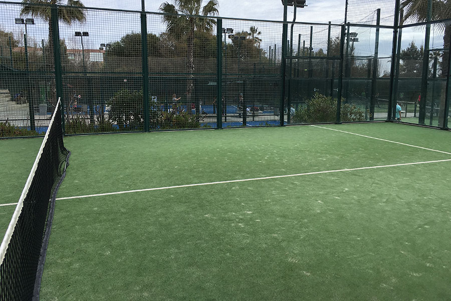 chetyre-osnovnyx-udara-pri-obuchenie-igre-v-padel