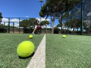 trenirovka-igry-v-padel-eli-amatriyana-i-sofii-arauzho