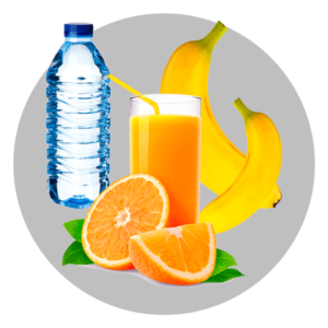 Вода, сок и фрукты.